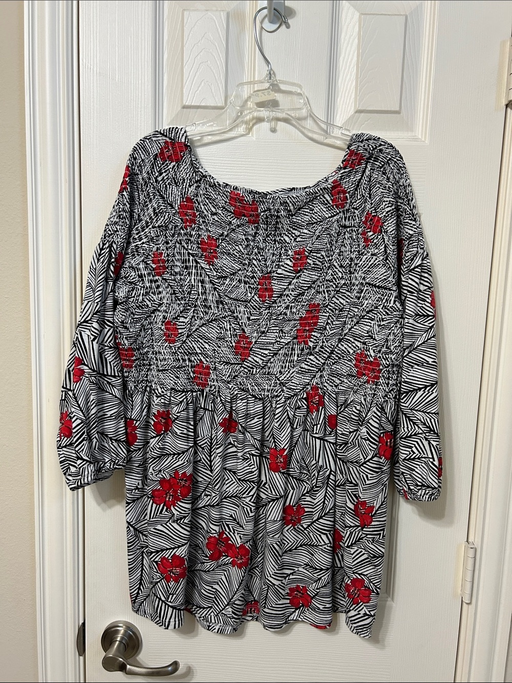 J. Jill Black & White Leaf Print Long Sleeve Top with Red Floral Highlights